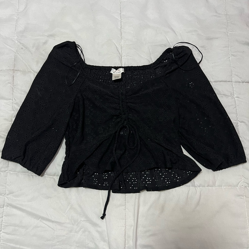 BLACK BLOUSE